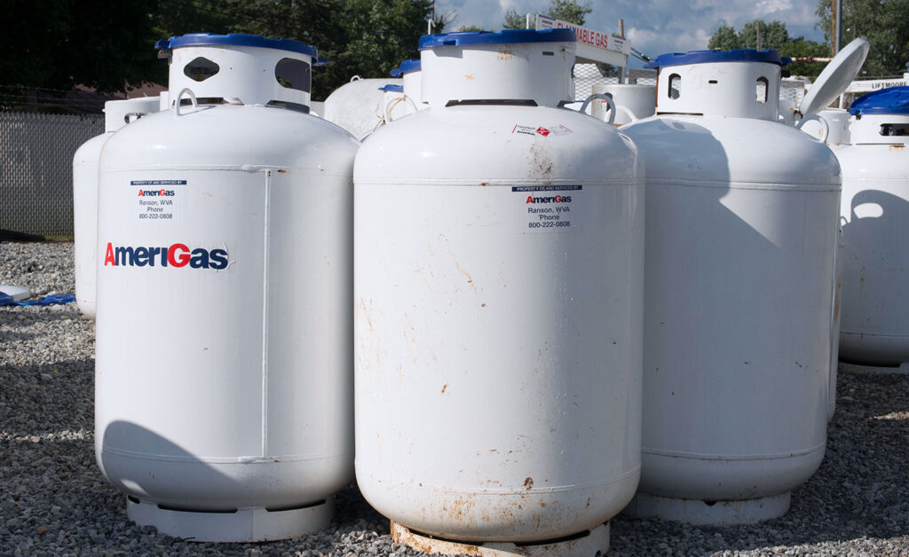 how-many-gallons-of-propane-to-heat-a-house-farm-life-geek